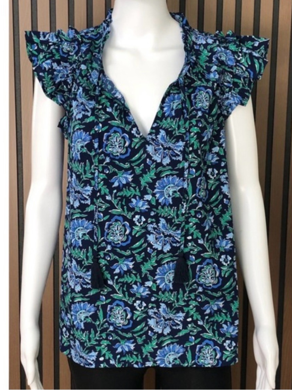 Vineyard Vines Floral Top - Small